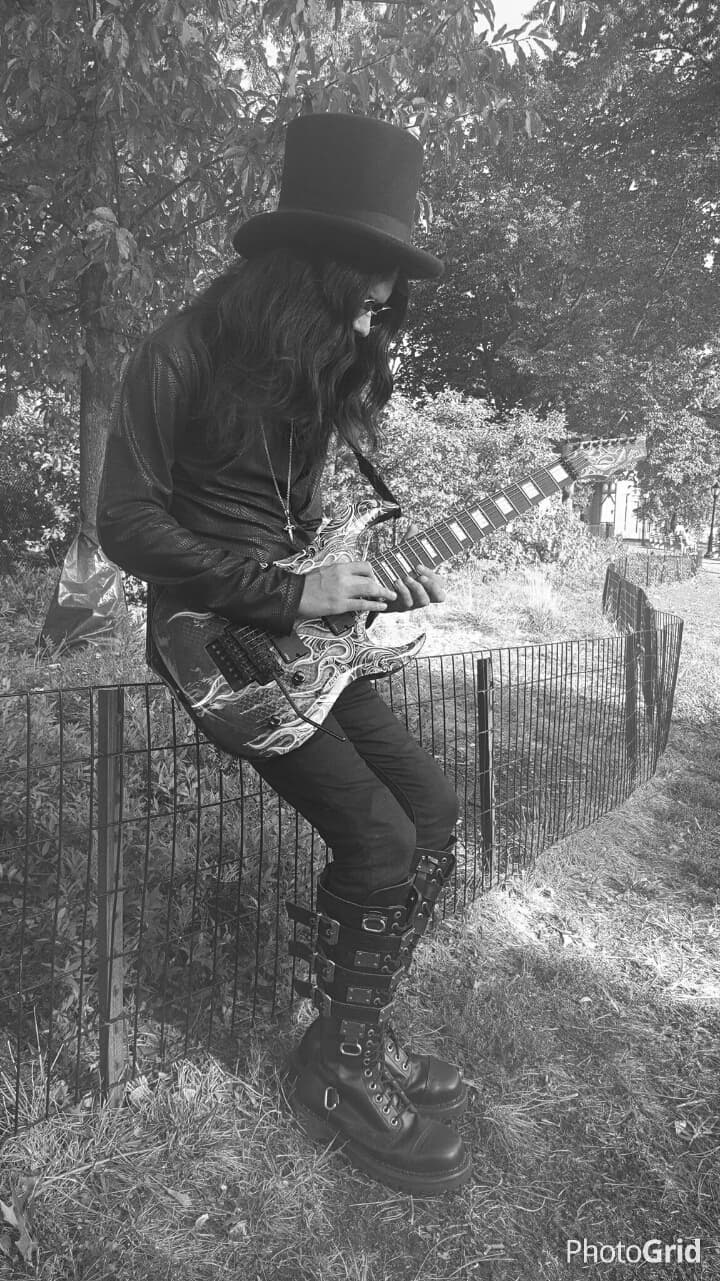 slash Junior